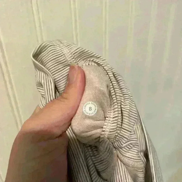 Lululemon wunder under high rise tight in space dye size 8 EUC. - Picture 4 of 5